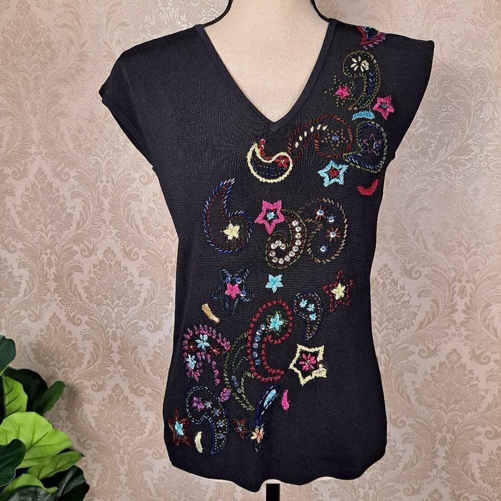 Sweaterworks Size Large Black Sleeveless Knit TOp Paisley Star Beaded Embroidery